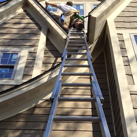 Streak-Free Window Cleaning Tips for Busy Birmingham Homeowners